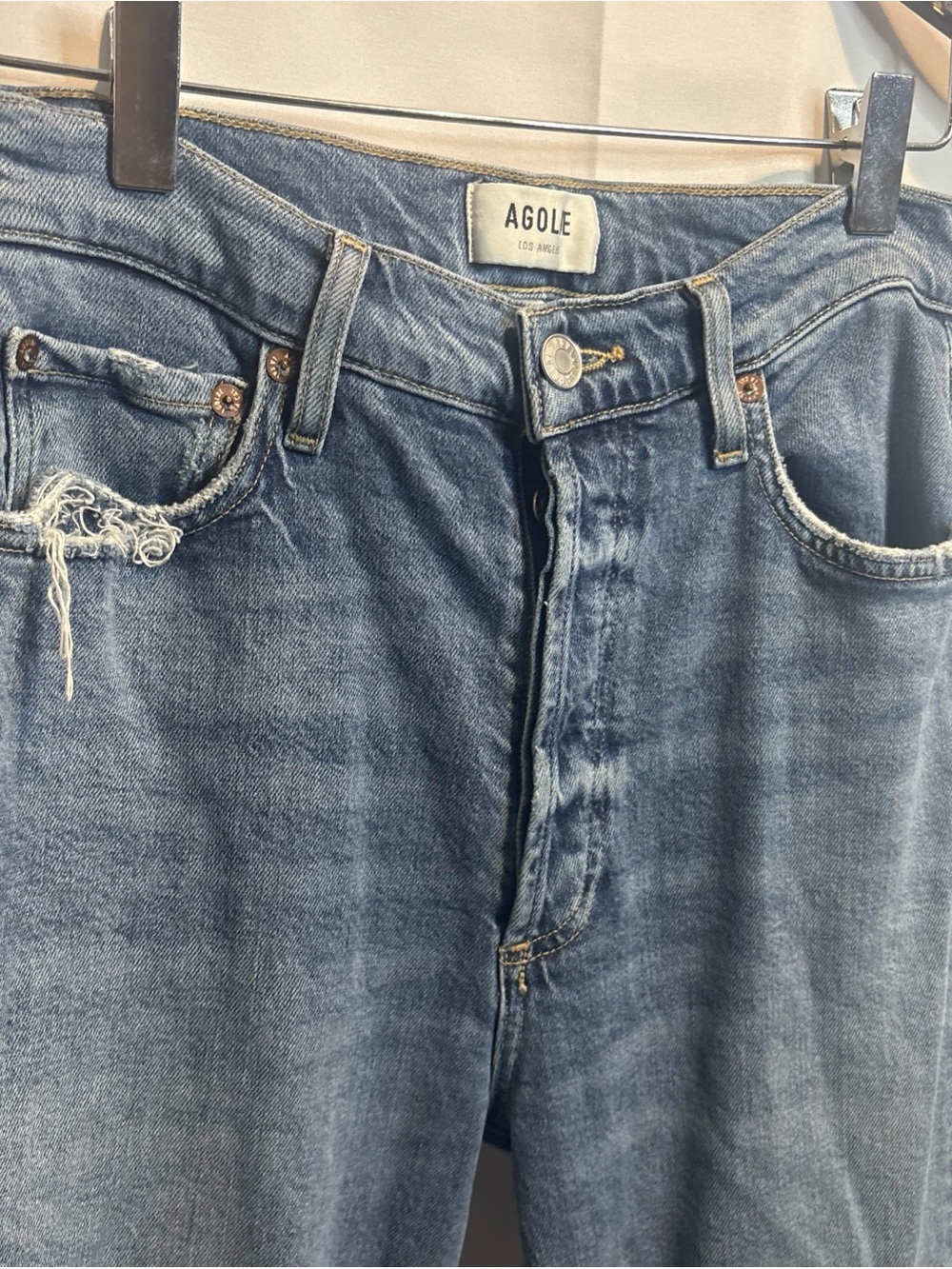 Agolde Light Blue Slim Straight Jeans with Subtle Distress - Picture 2 of 11